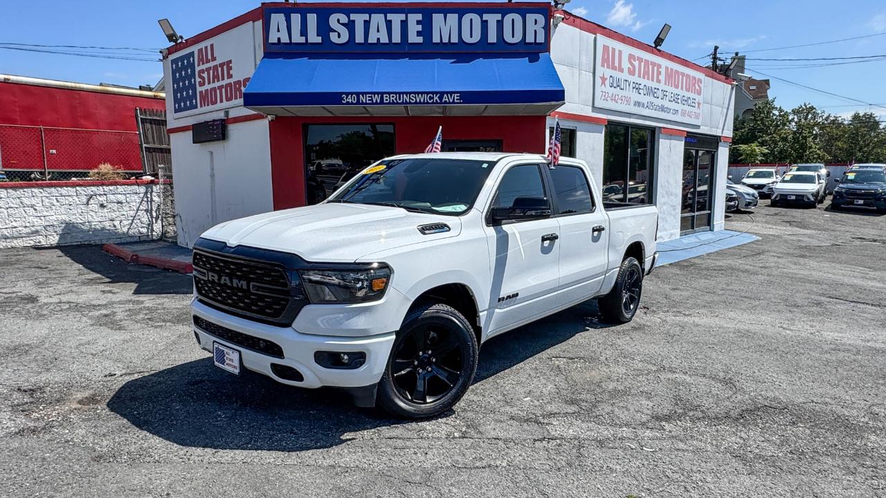 RAM 1500 Big Horn 4x4 Crew Cab 5'7" Box 2023