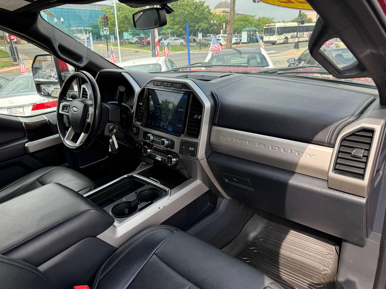 Ford Super Duty F-250 SRW Lariat 4WD SuperCab 8' Box 2022