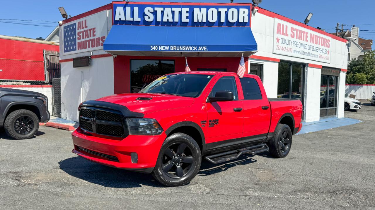 RAM 1500 Classic Express 4x4 Crew Cab 5'7" Box 2022