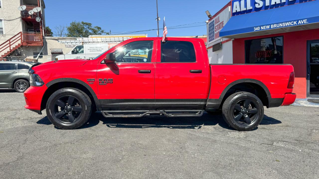 RAM 1500 Classic Express 4x4 Crew Cab 5'7" Box 2022