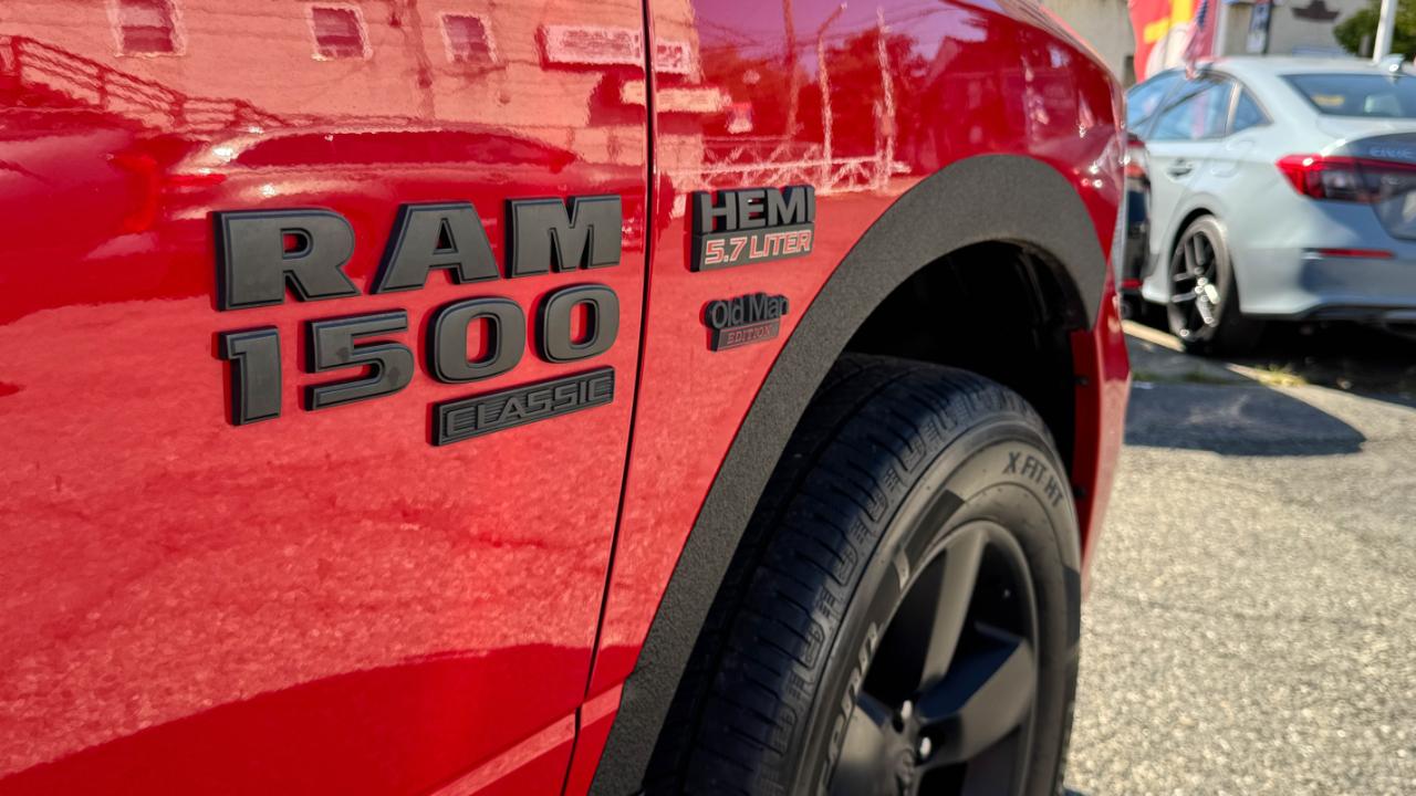 RAM 1500 Classic Express 4x4 Crew Cab 5'7" Box 2022