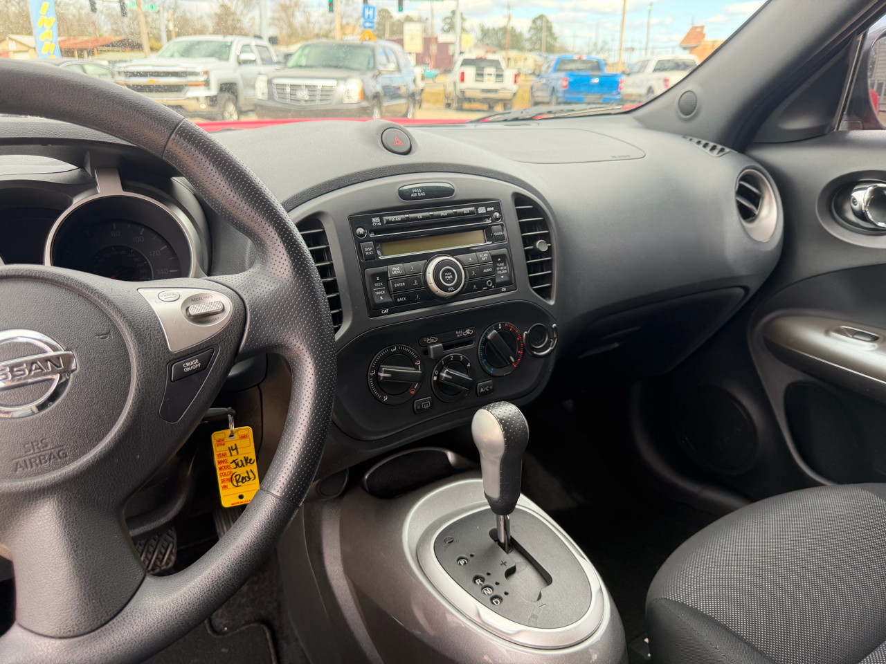 Nissan Juke S FWD 2014