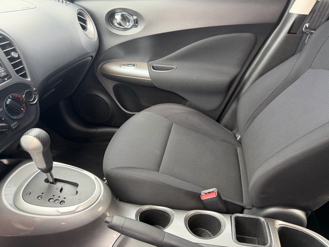 Nissan Juke S FWD 2014