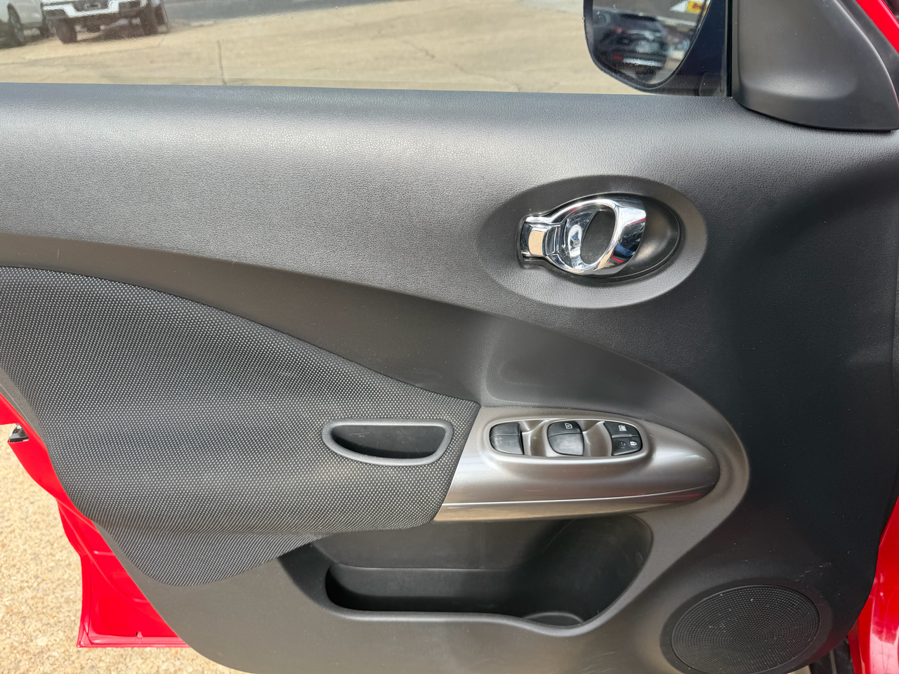 Nissan Juke S FWD 2014