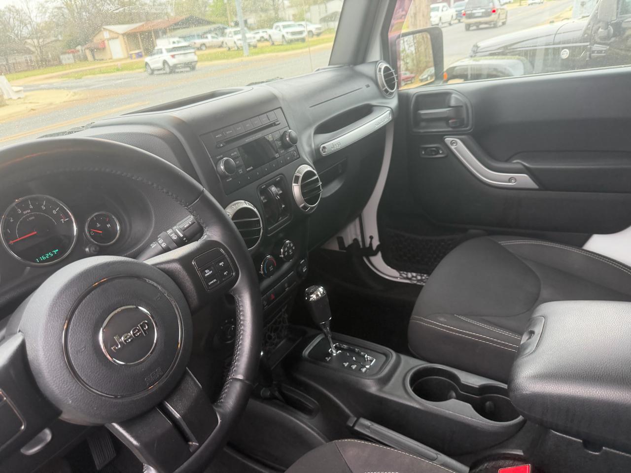 Jeep Wrangler JK Unlimited Sahara 4WD 2018