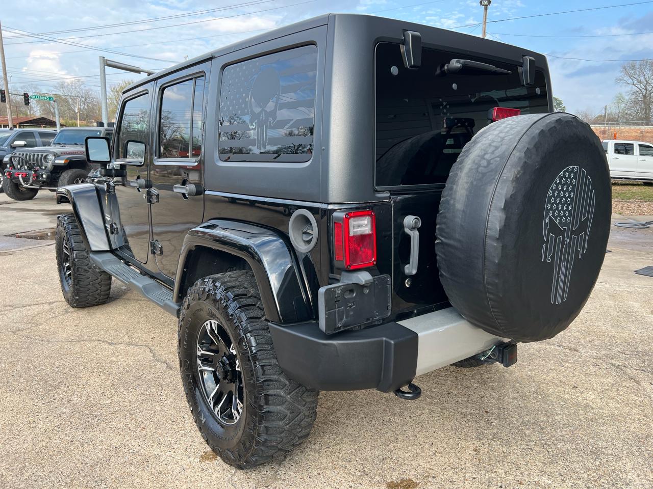 Jeep Wrangler Unlimited Sahara 4WD 2014