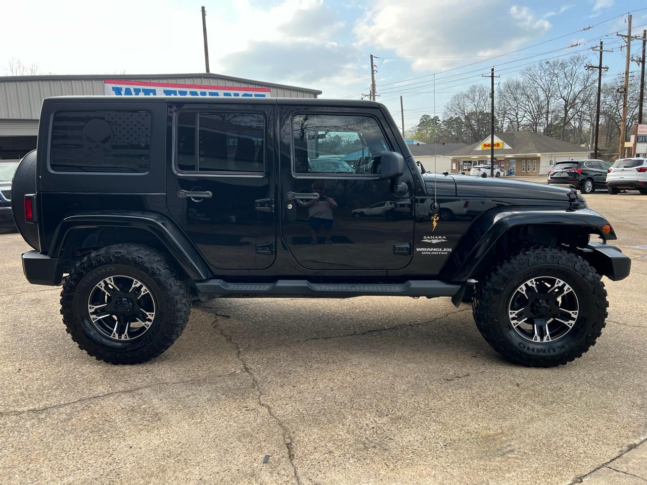 Jeep Wrangler Unlimited Sahara 4WD 2014