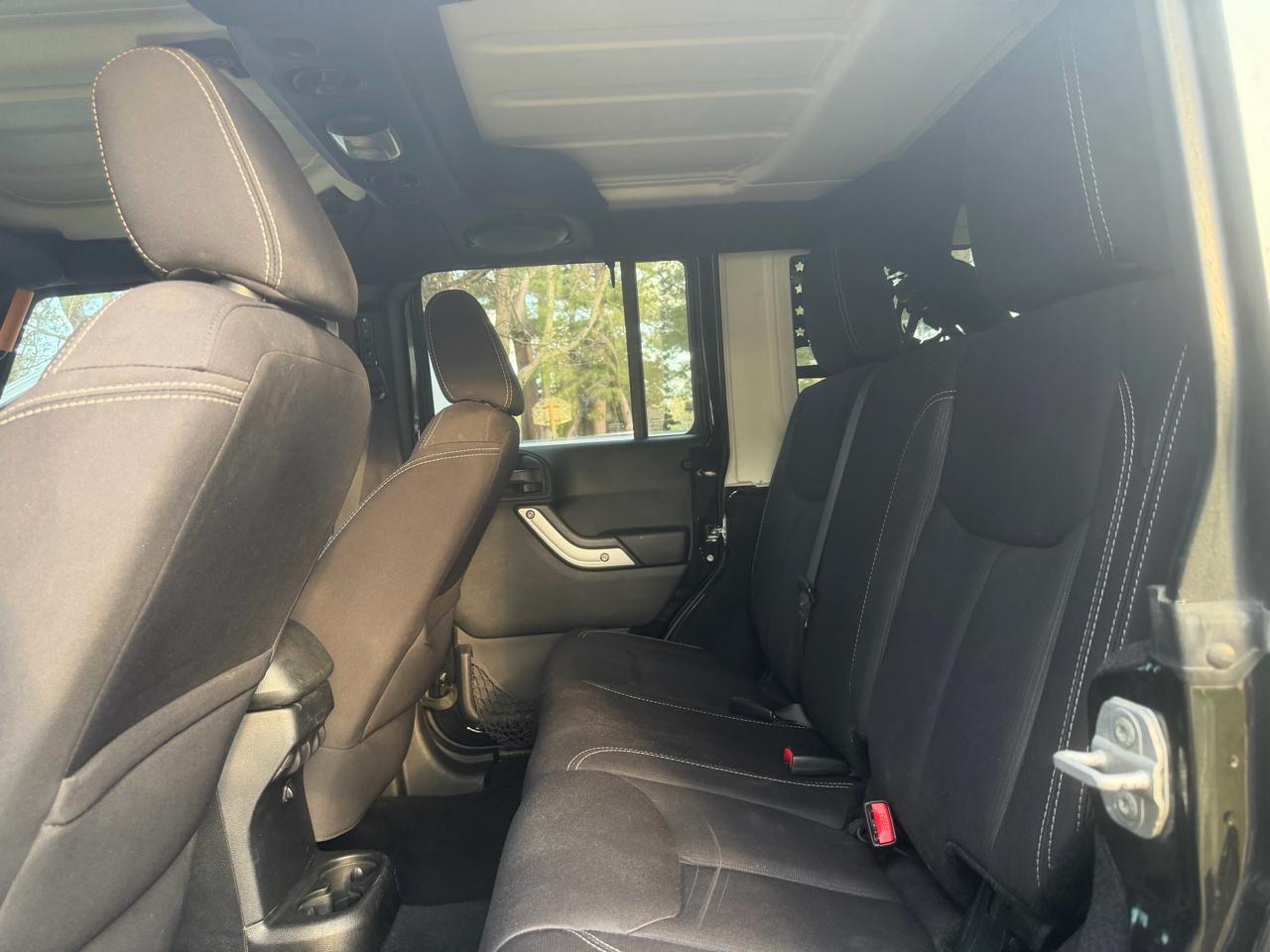 Jeep Wrangler Unlimited Sahara 4WD 2014