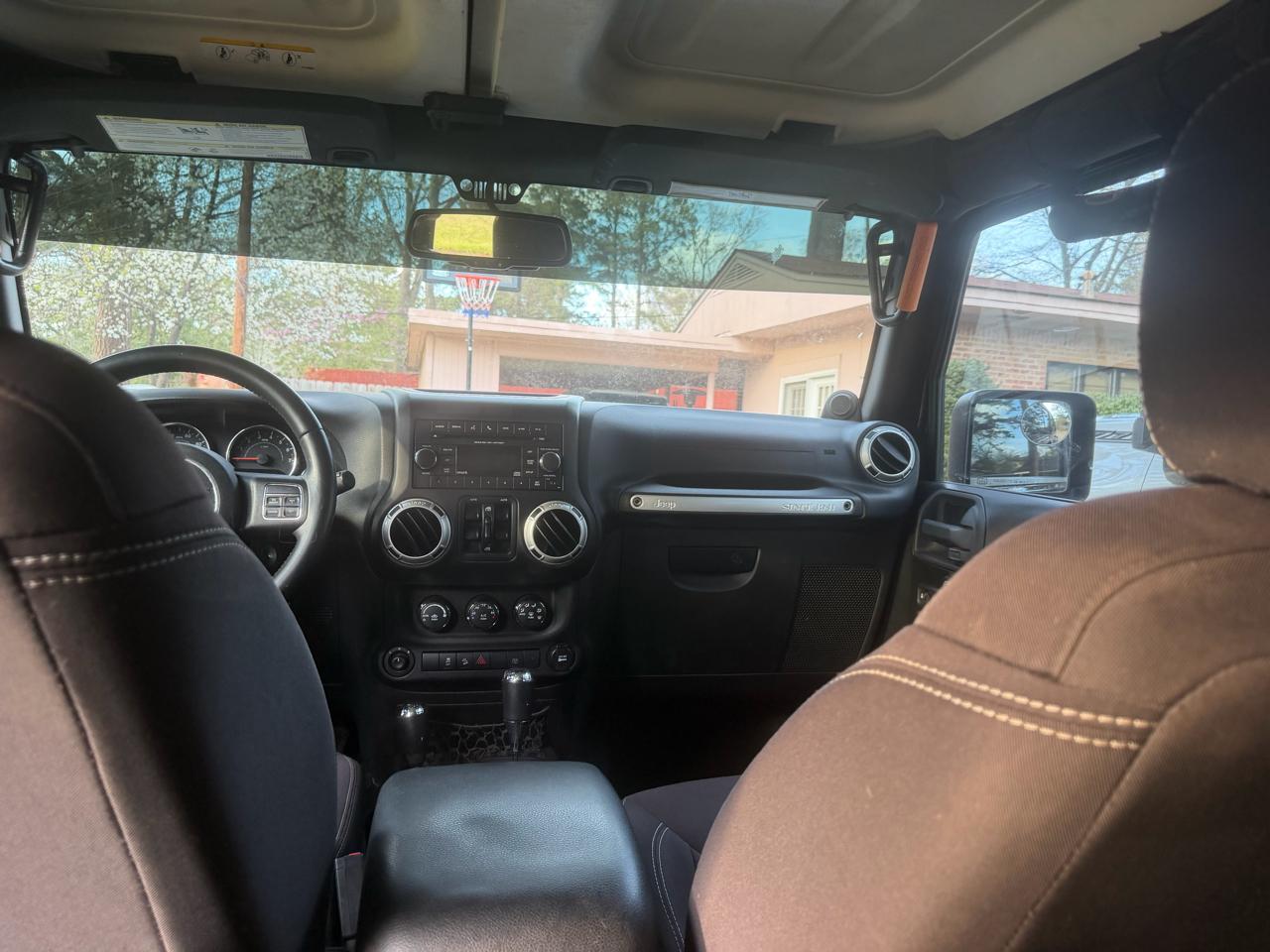 Jeep Wrangler Unlimited Sahara 4WD 2014