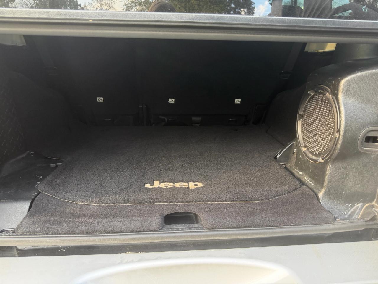 Jeep Wrangler Unlimited Sahara 4WD 2014