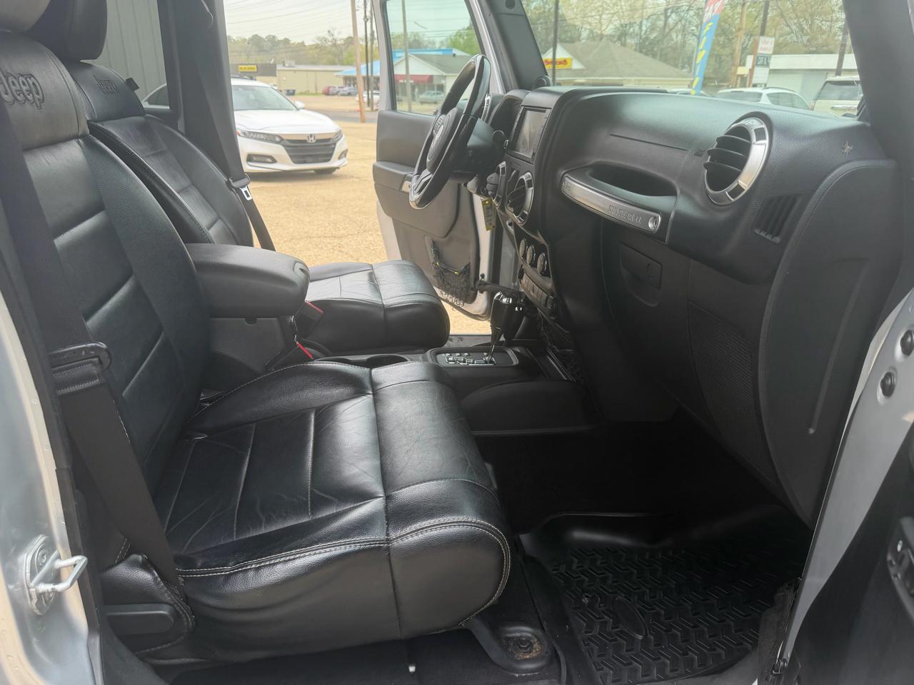 Jeep Wrangler Unlimited Rubicon 4WD 2012