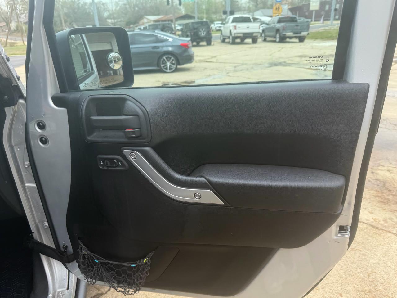 Jeep Wrangler Unlimited Rubicon 4WD 2012