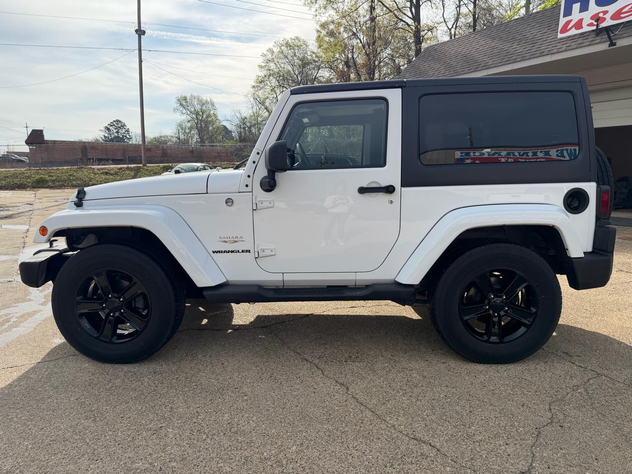 Jeep Wrangler Sahara 4WD 2012