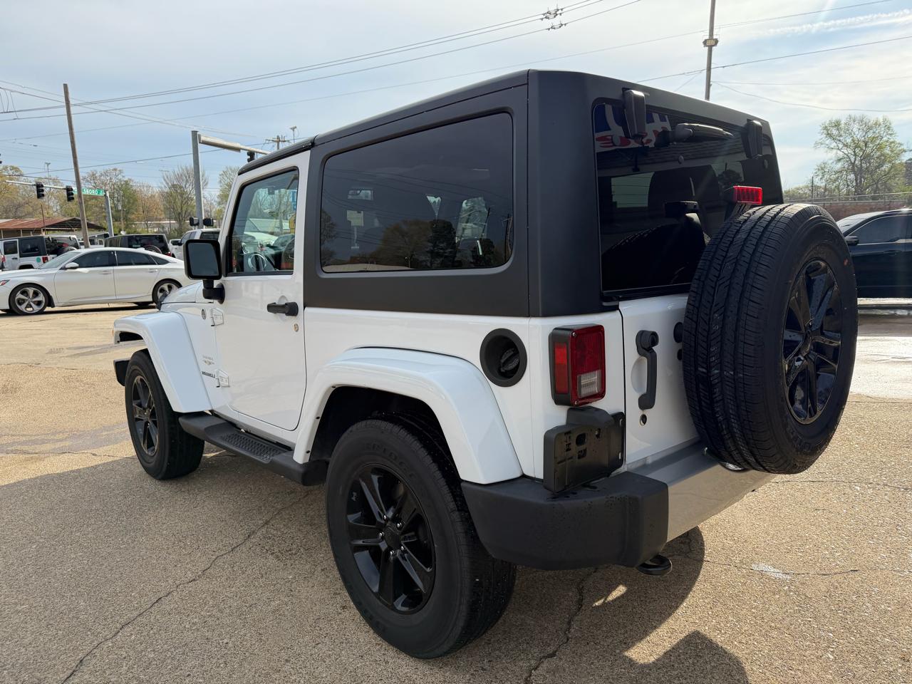 Jeep Wrangler Sahara 4WD 2012