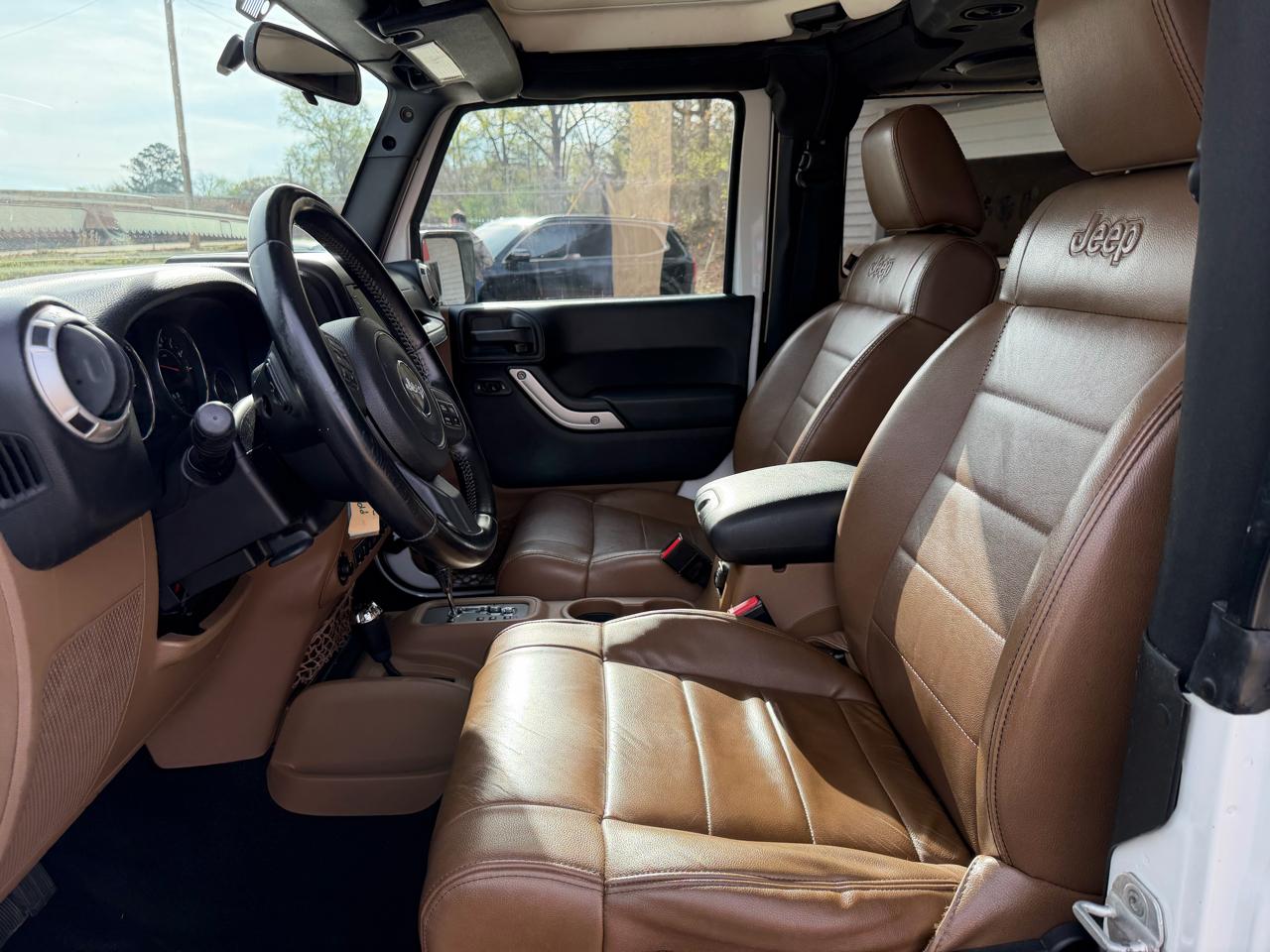 Jeep Wrangler Sahara 4WD 2012