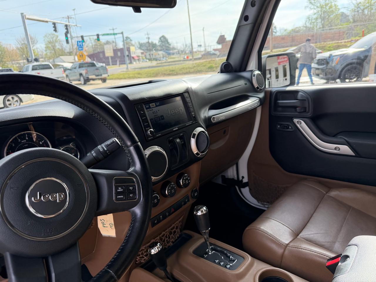 Jeep Wrangler Sahara 4WD 2012