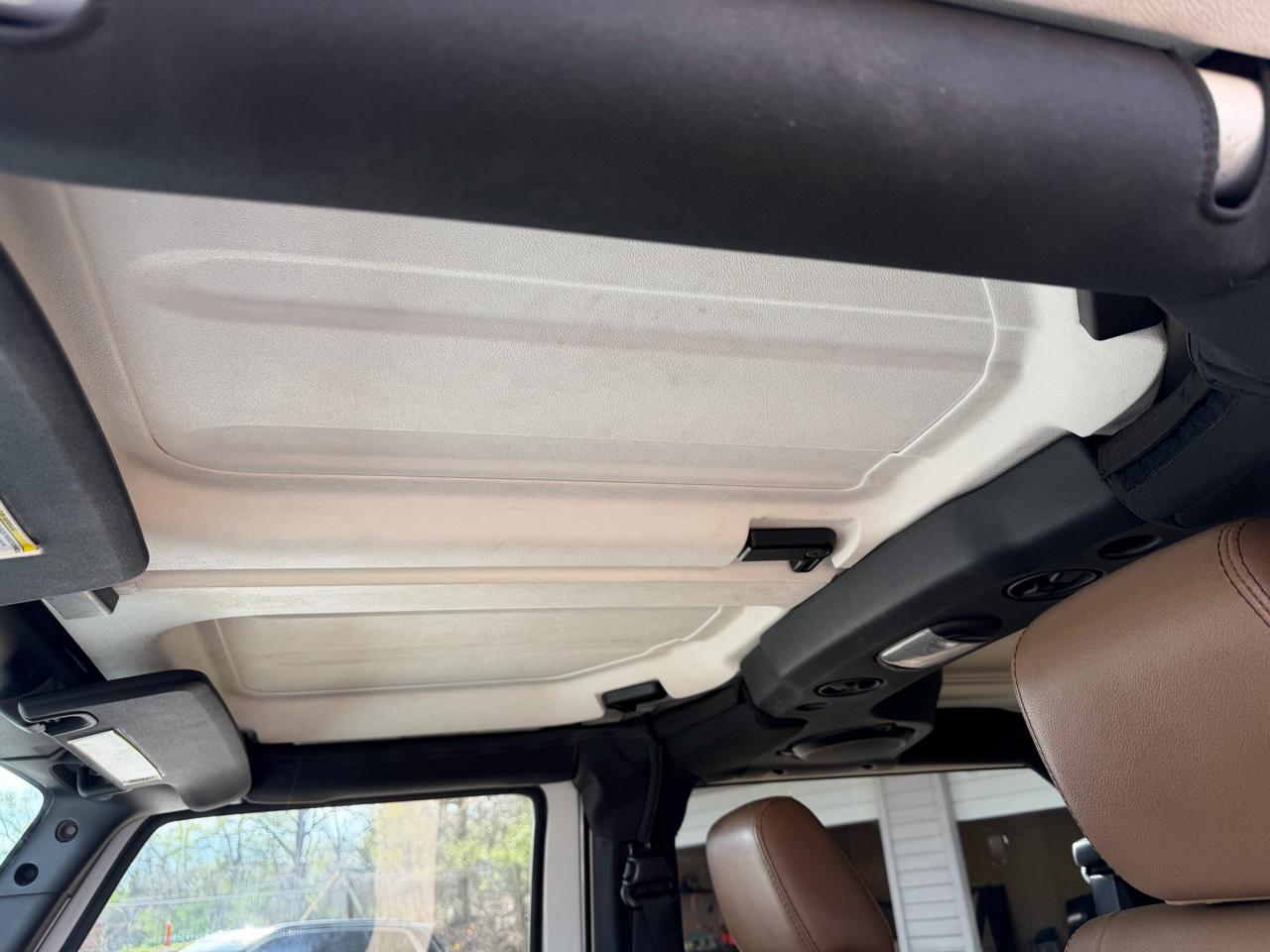 Jeep Wrangler Sahara 4WD 2012