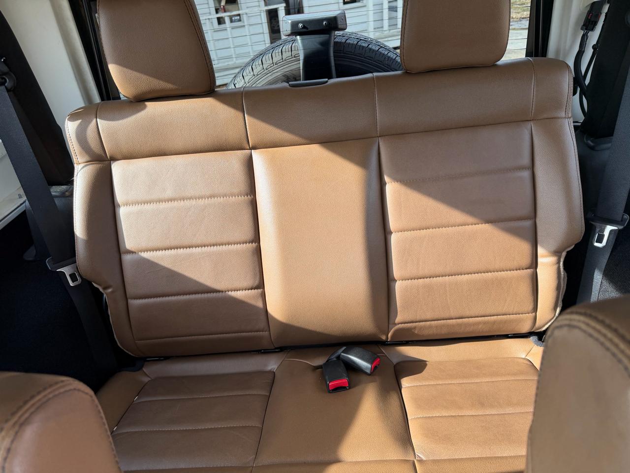 Jeep Wrangler Sahara 4WD 2012