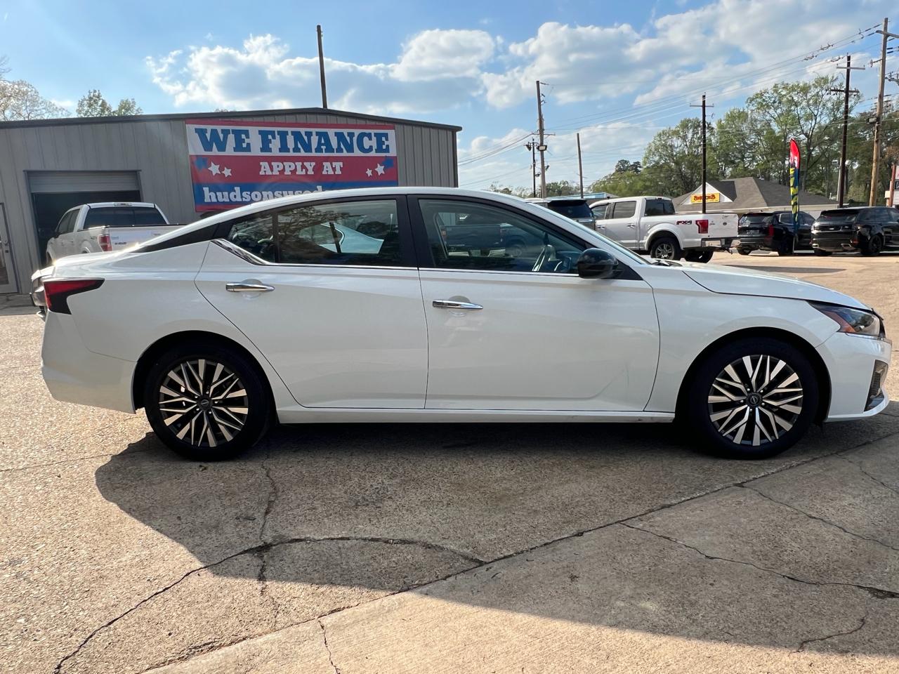 Nissan Altima 2.5 SV 2025