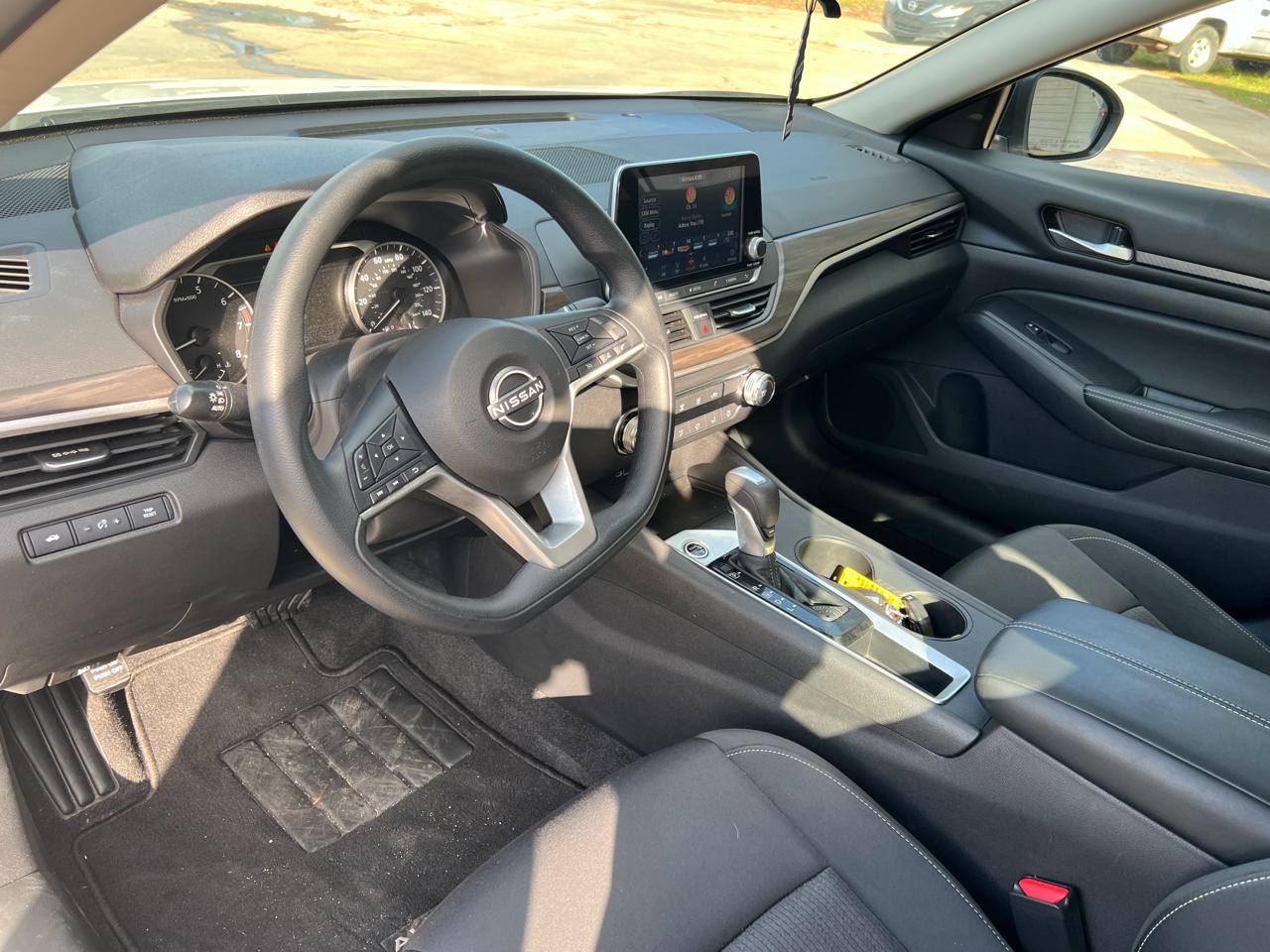 Nissan Altima 2.5 SV 2025