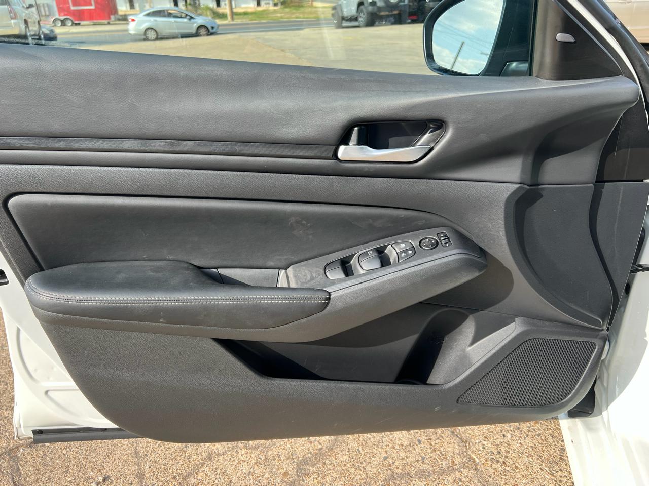 Nissan Altima 2.5 SV 2025