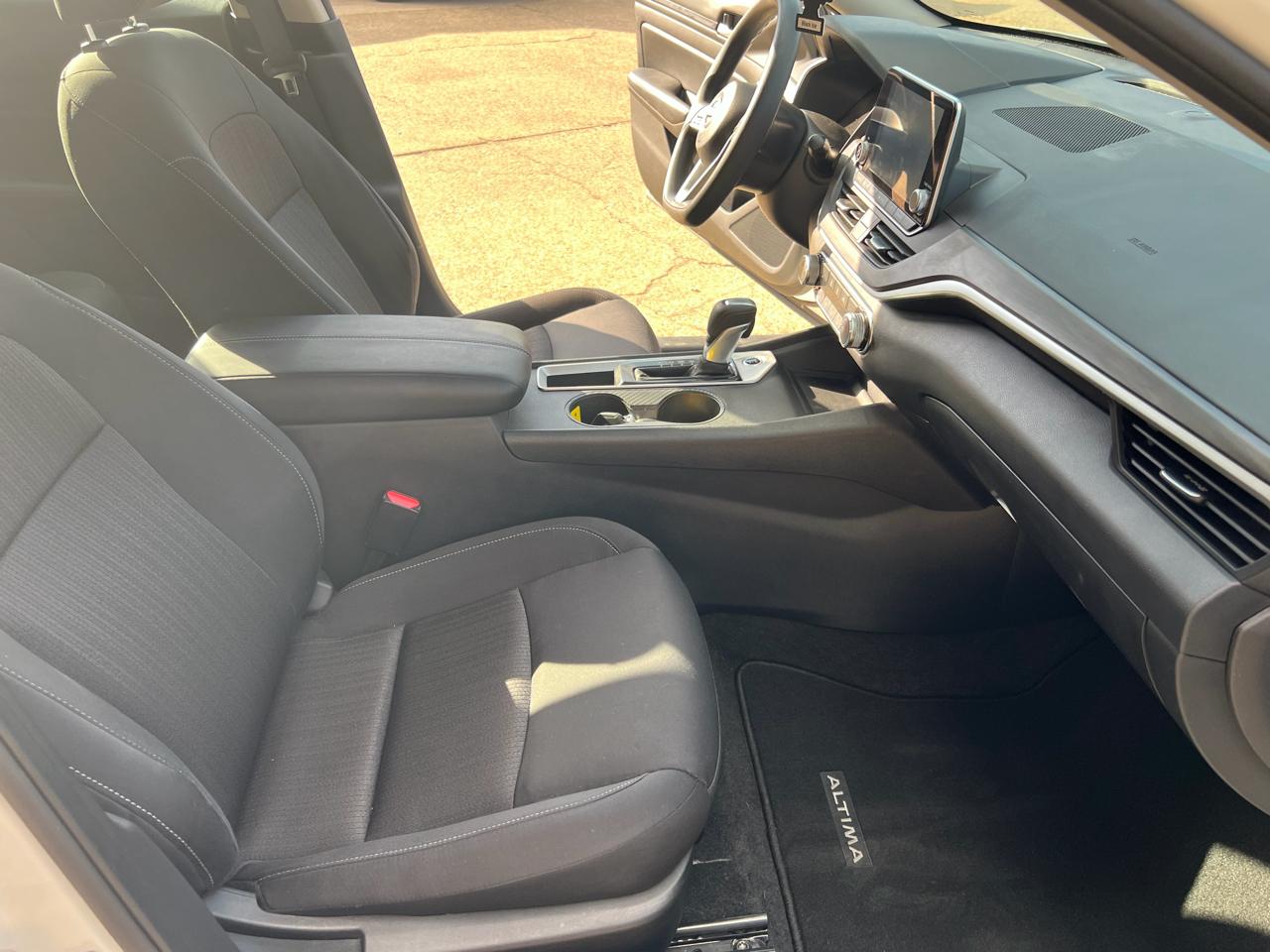 Nissan Altima 2.5 SV 2025