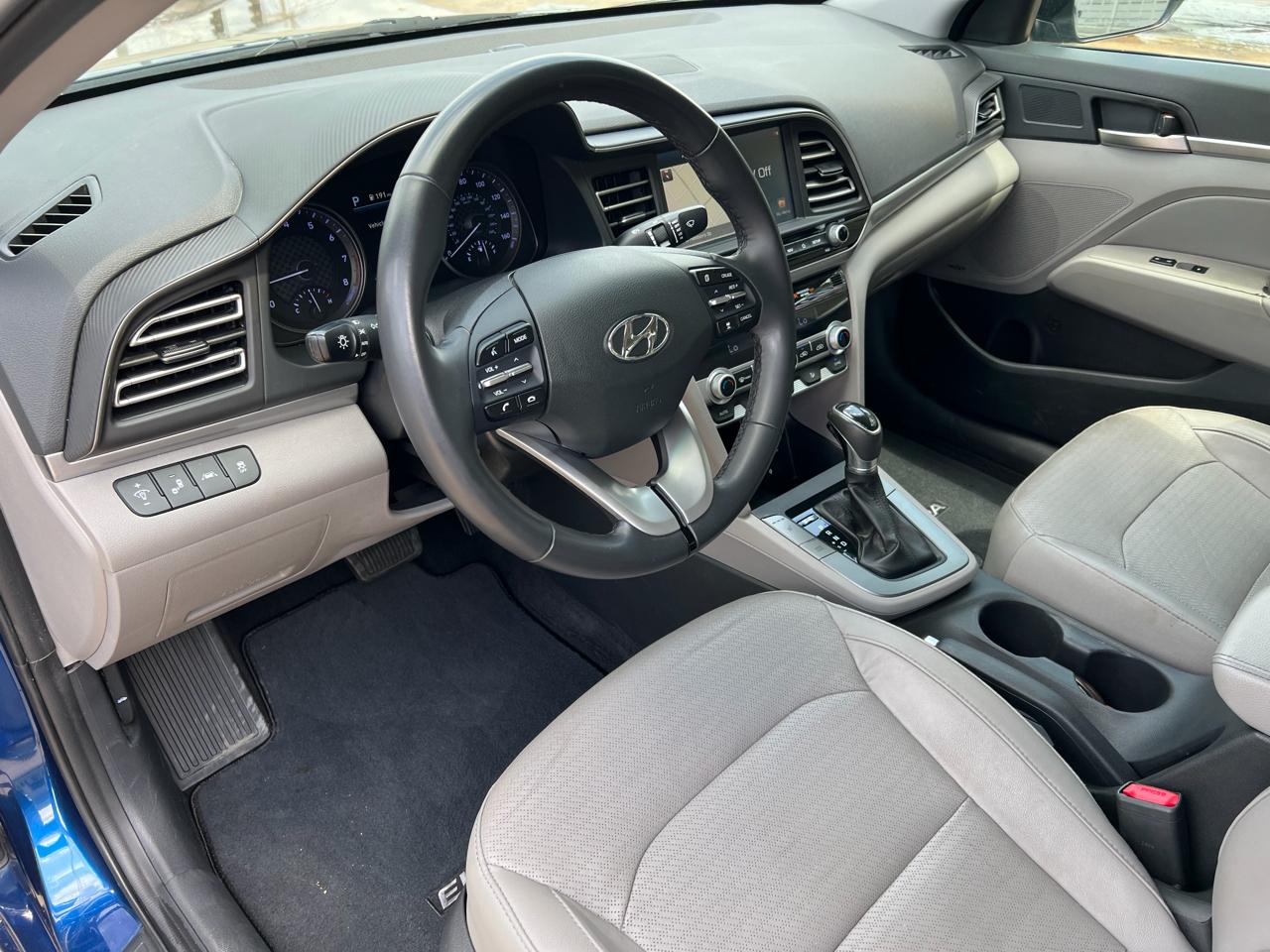 Hyundai Elantra Limited 2020