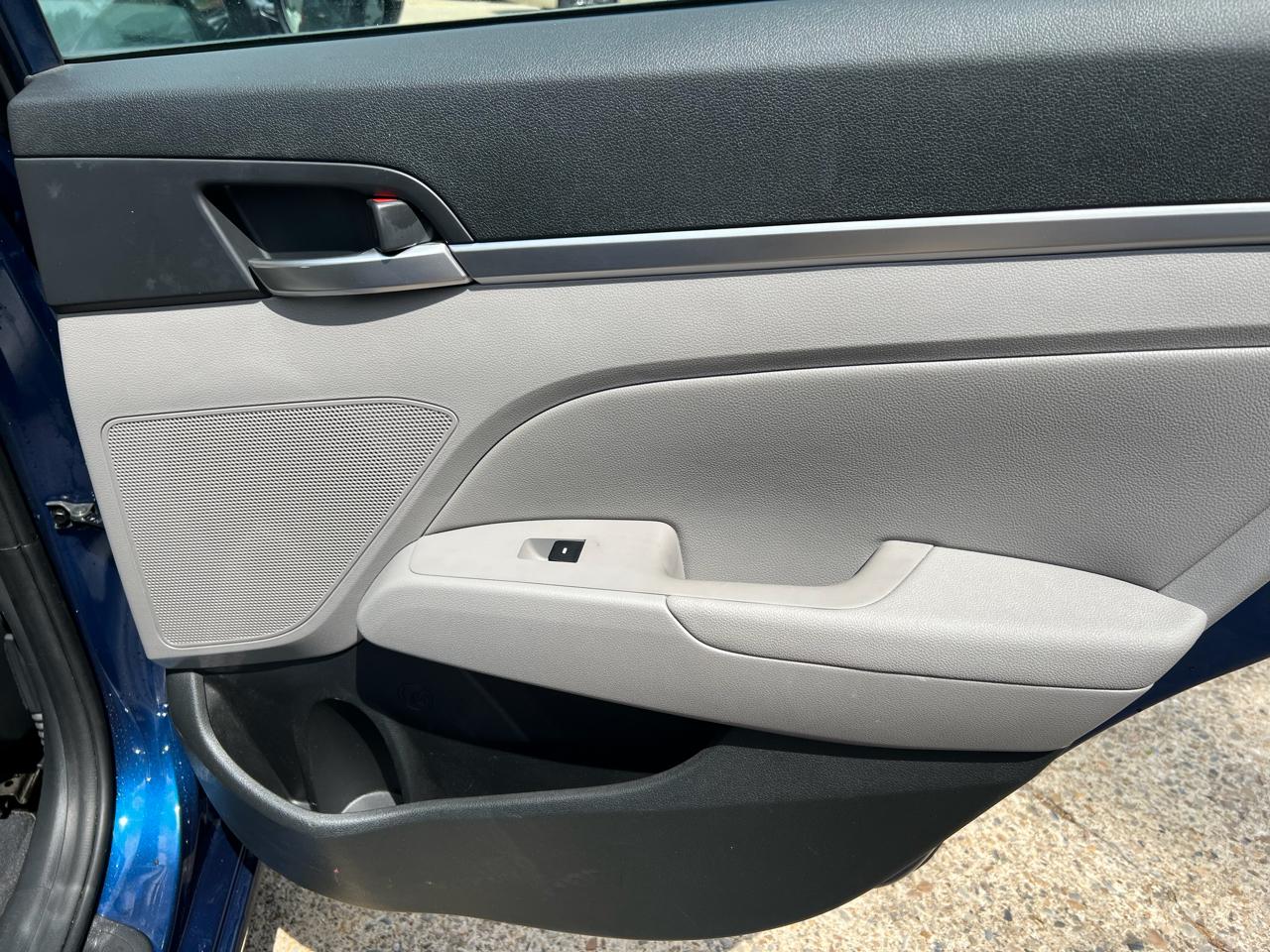 Hyundai Elantra Limited 2020