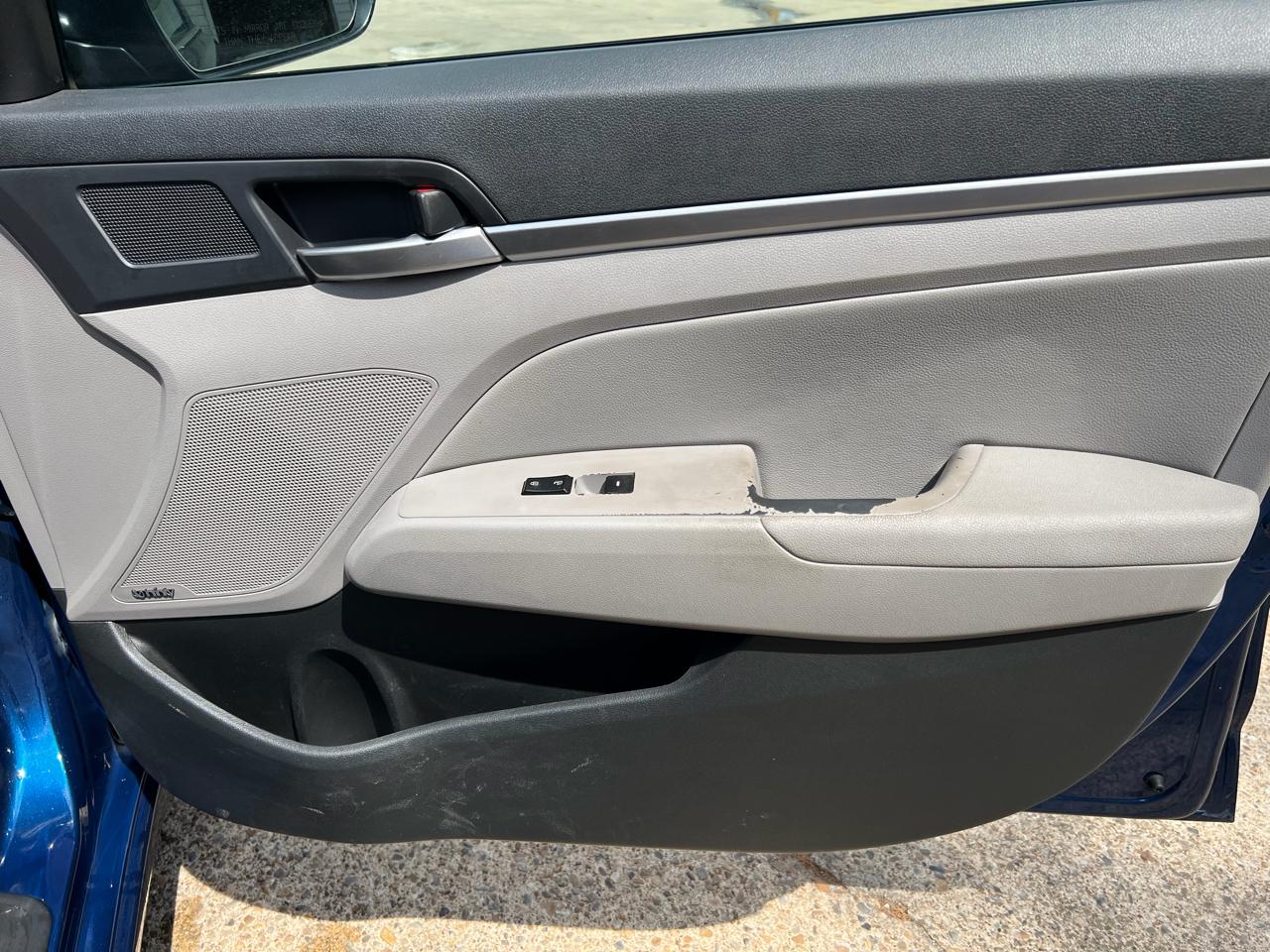 Hyundai Elantra Limited 2020