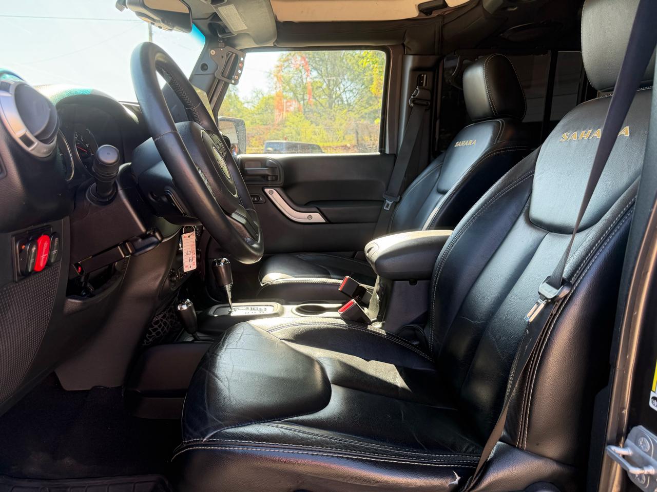 Jeep Wrangler Unlimited Sahara 4WD 2014