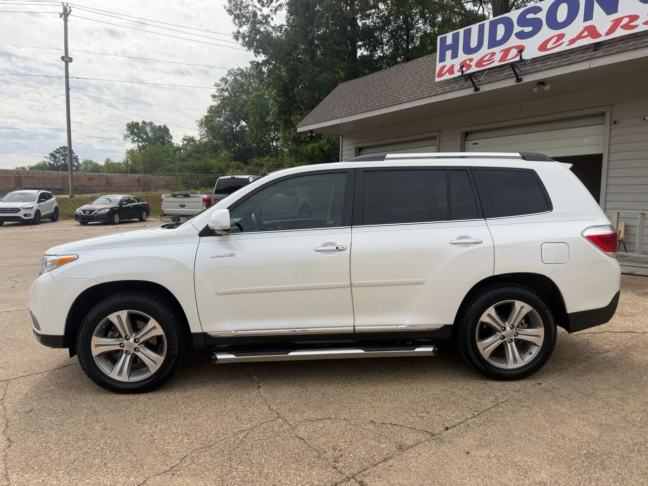 Toyota Highlander Limited 2WD 2011
