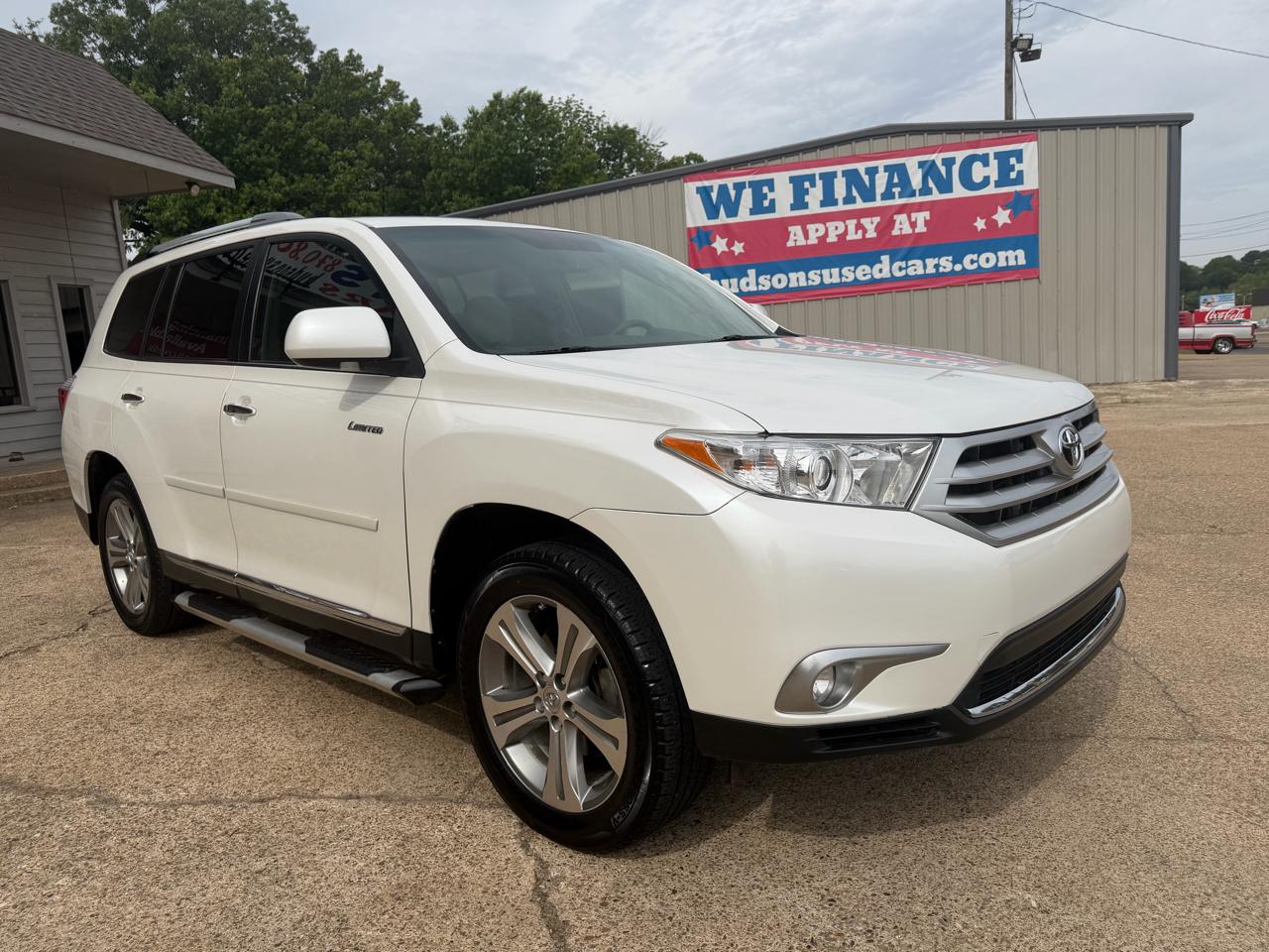 Toyota Highlander Limited 2WD 2011