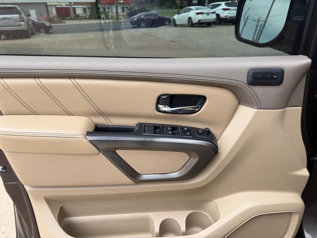 Nissan Armada Platinum 2WD 2015