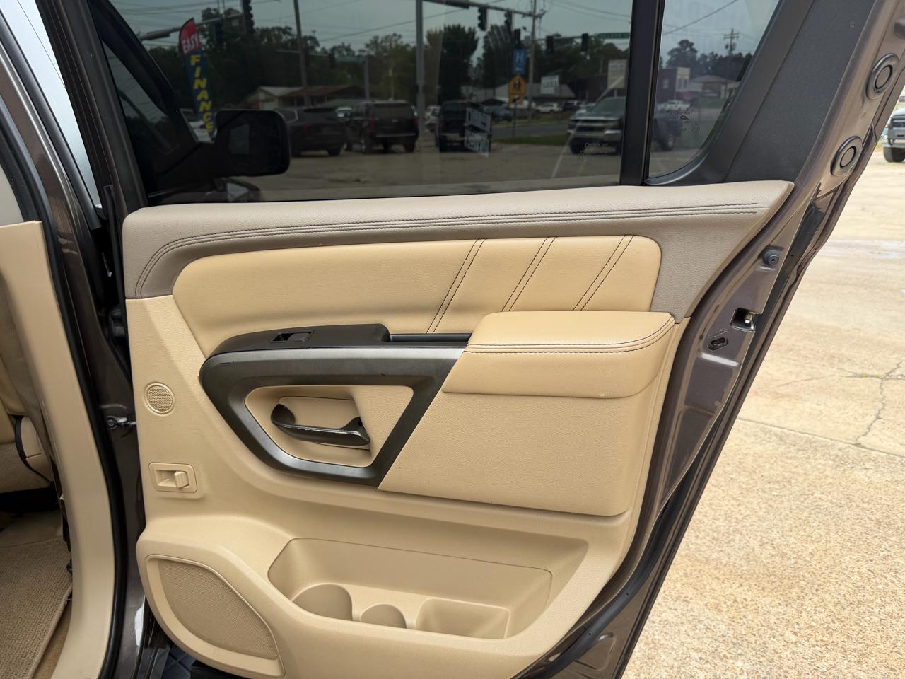 Nissan Armada Platinum 2WD 2015
