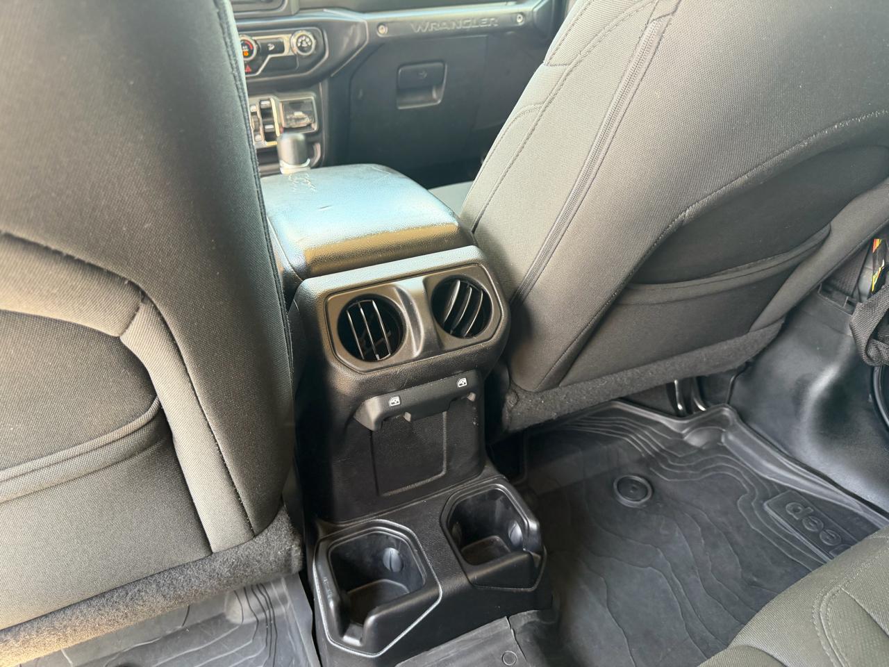 Jeep Wrangler Unlimited Sport 2018