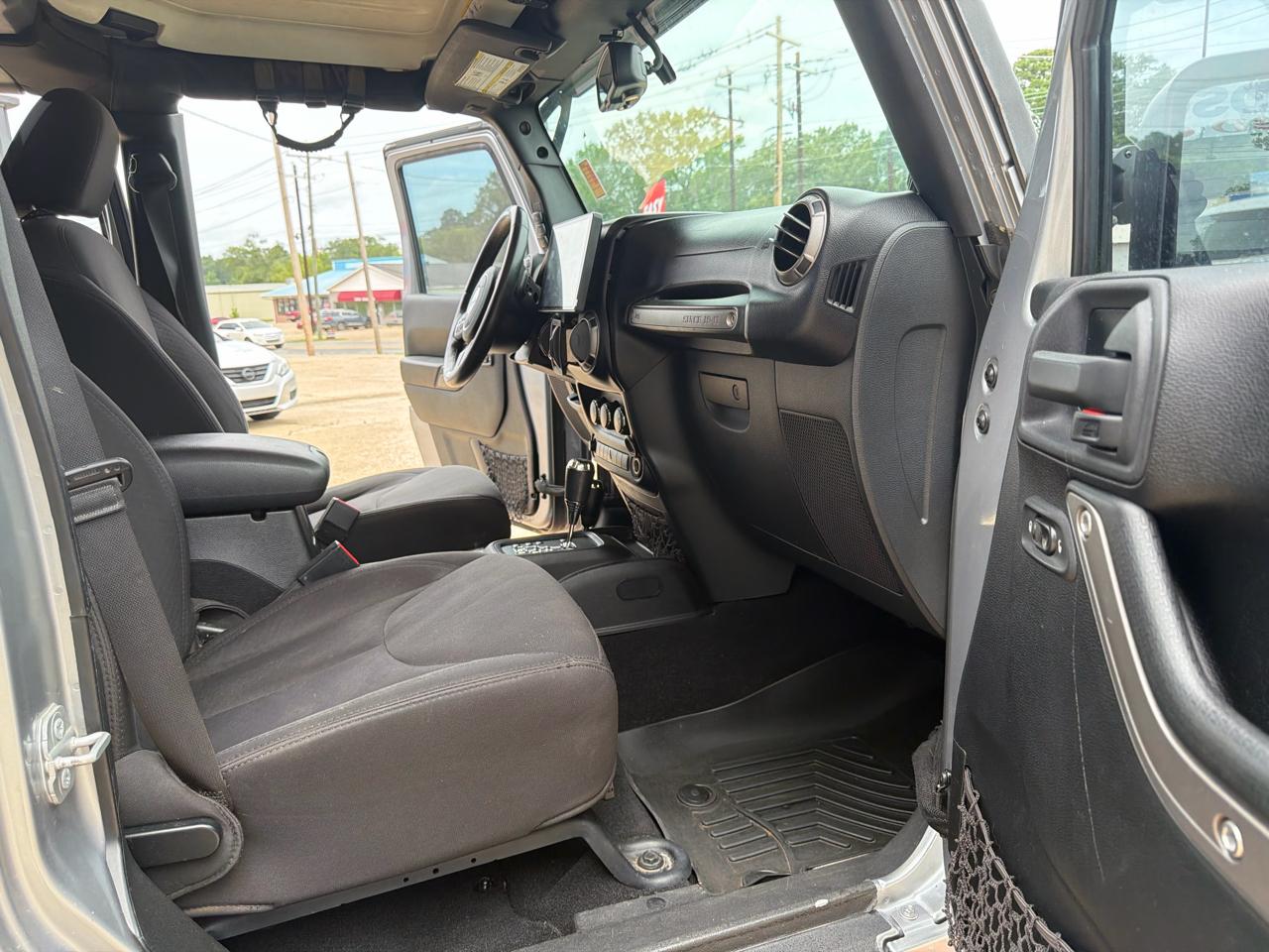 Jeep Wrangler Unlimited Sport 4WD 2014