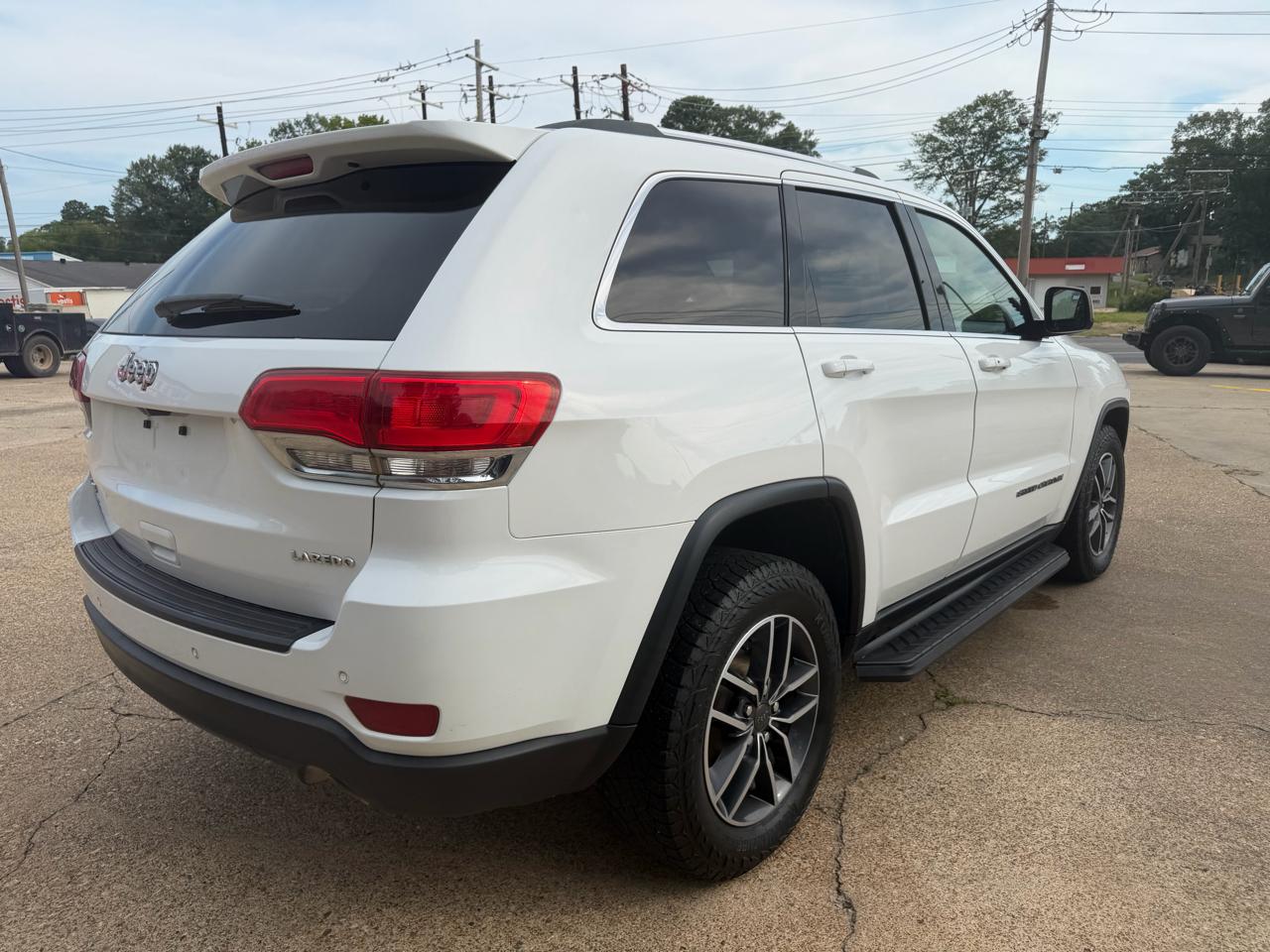 Jeep Grand Cherokee Laredo 4WD 2019