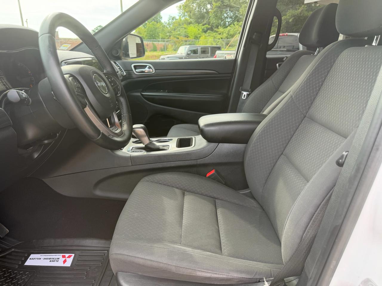 Jeep Grand Cherokee Laredo 4WD 2019