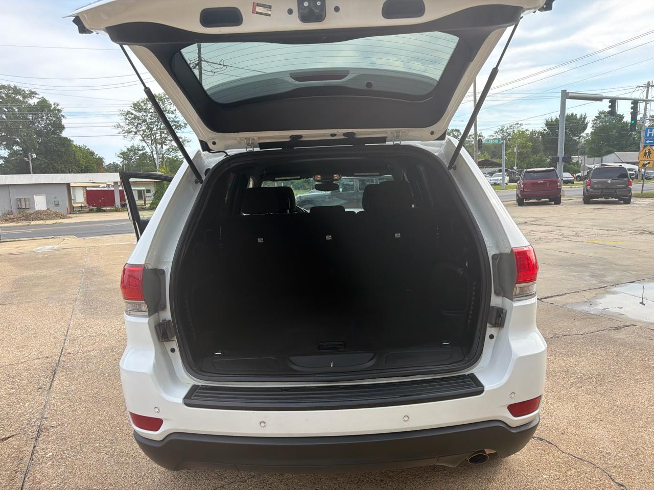 Jeep Grand Cherokee Laredo 4WD 2019