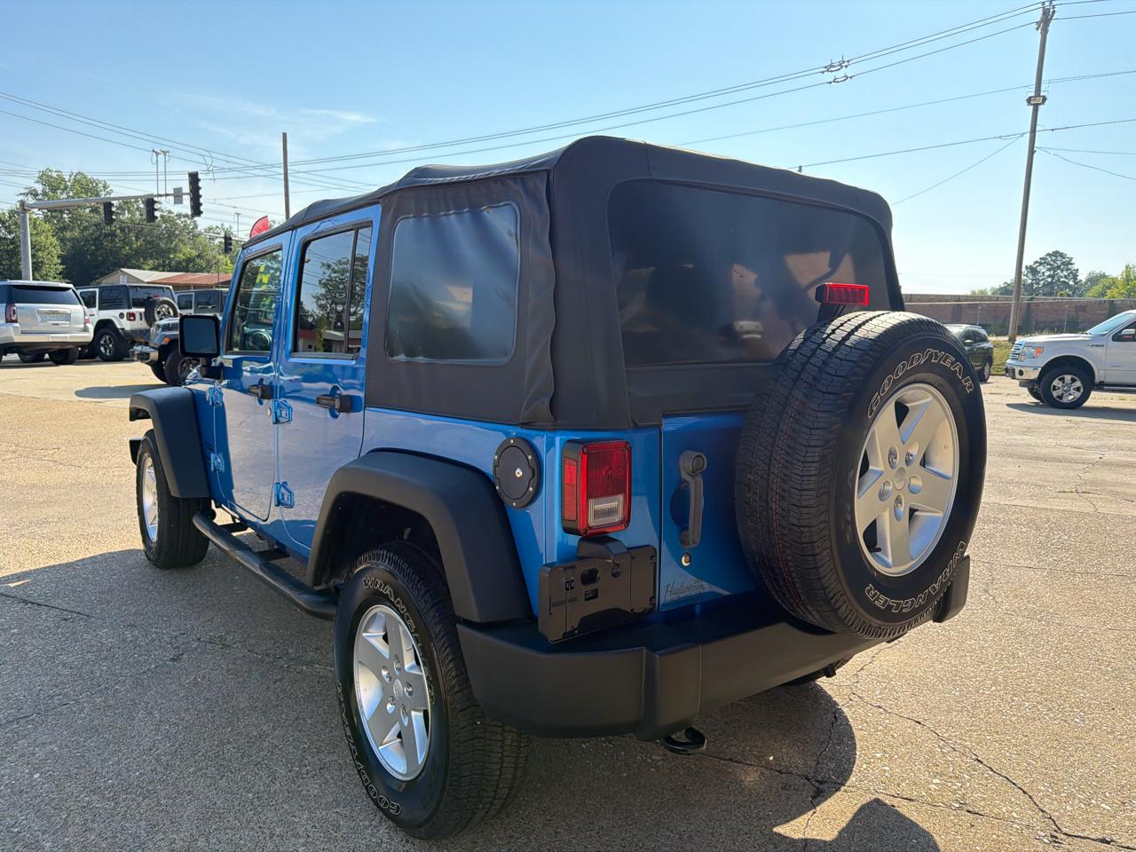 Jeep Wrangler Unlimited Sport 4WD 2015