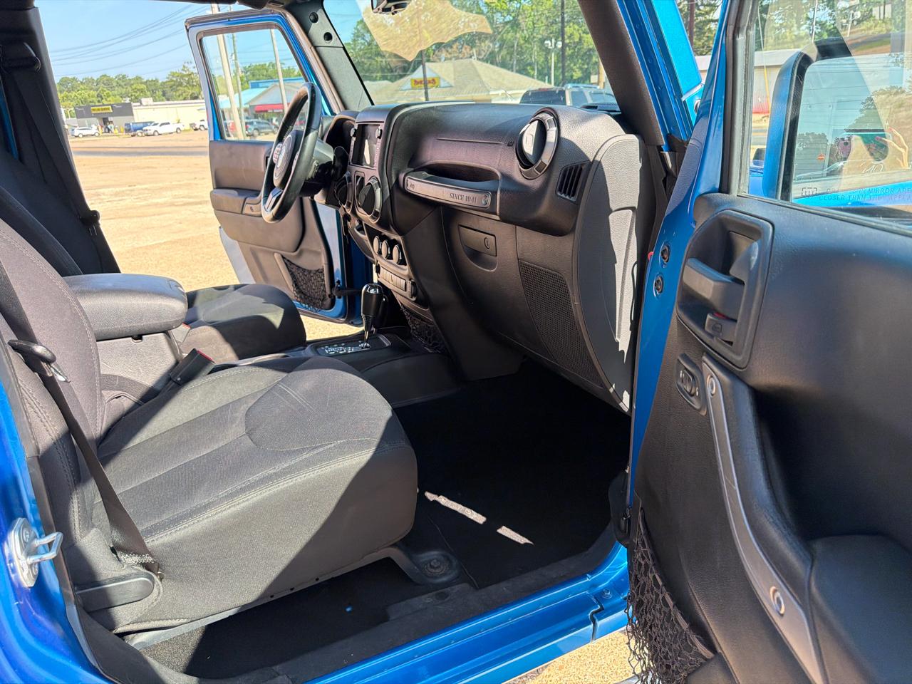 Jeep Wrangler Unlimited Sport 4WD 2015