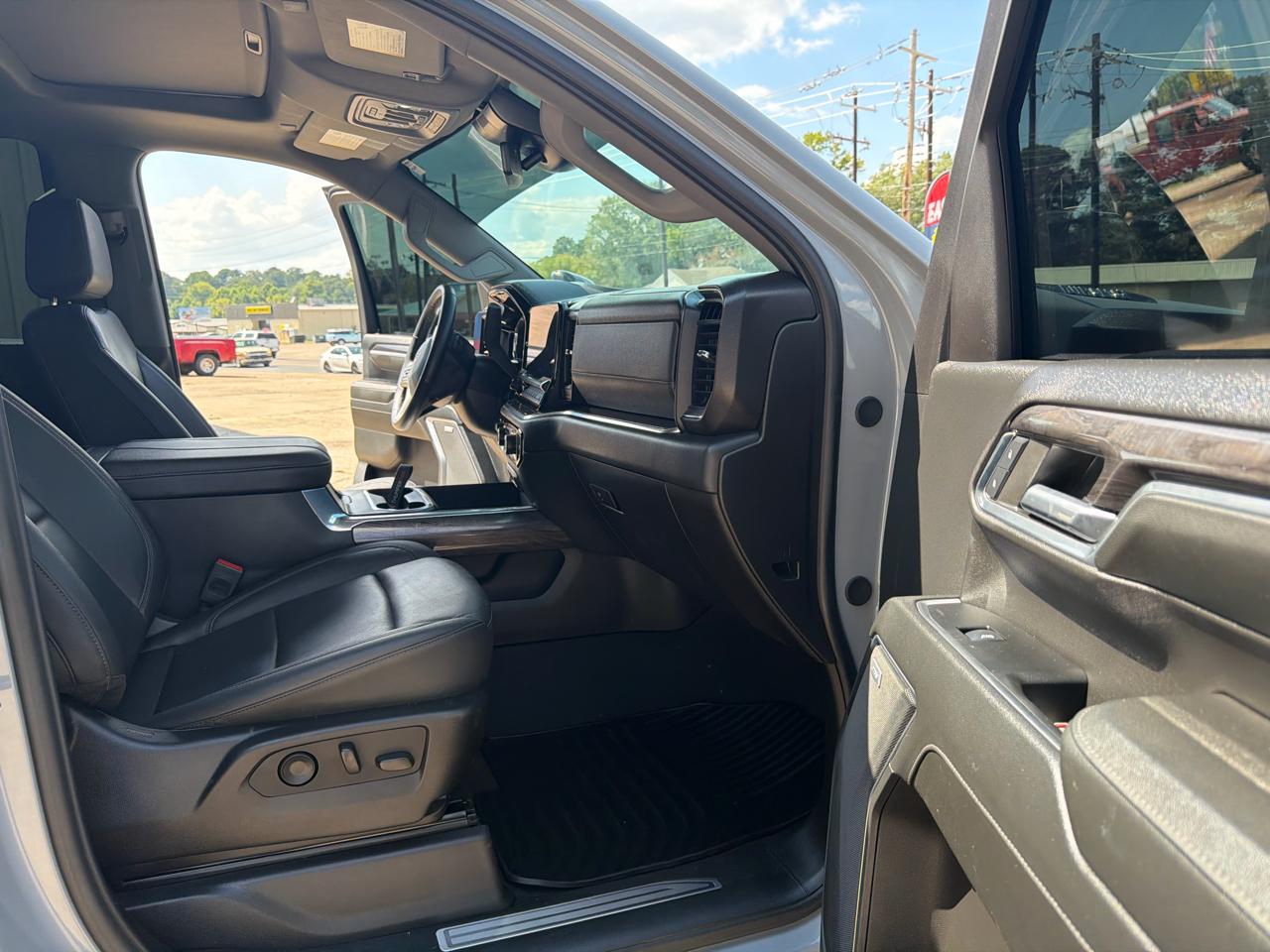 Chevrolet Silverado 2500HD LTZ Crew Cab 4WD 2024