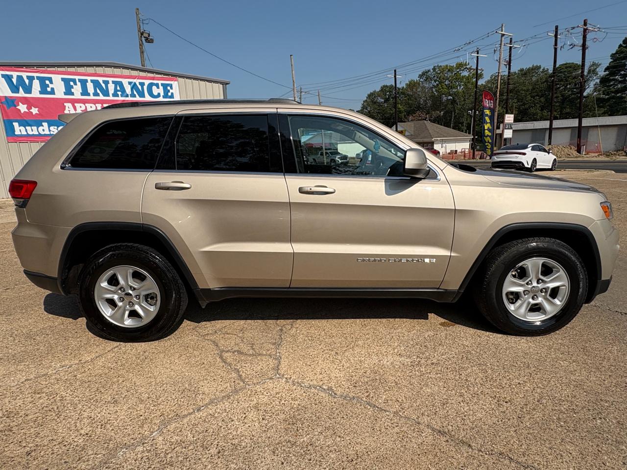 Jeep Grand Cherokee Laredo 2WD 2014
