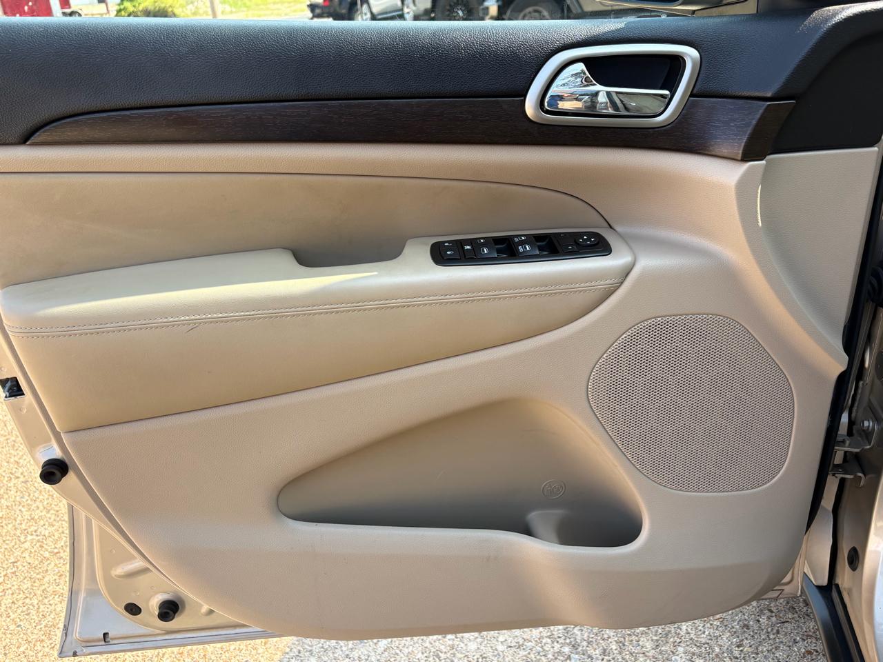 Jeep Grand Cherokee Laredo 2WD 2014
