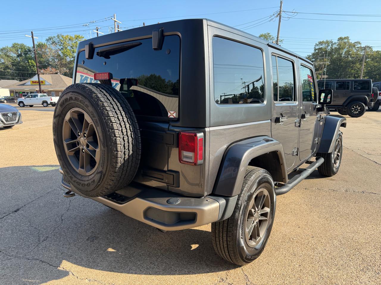 Jeep Wrangler Unlimited Sahara 4WD 2017