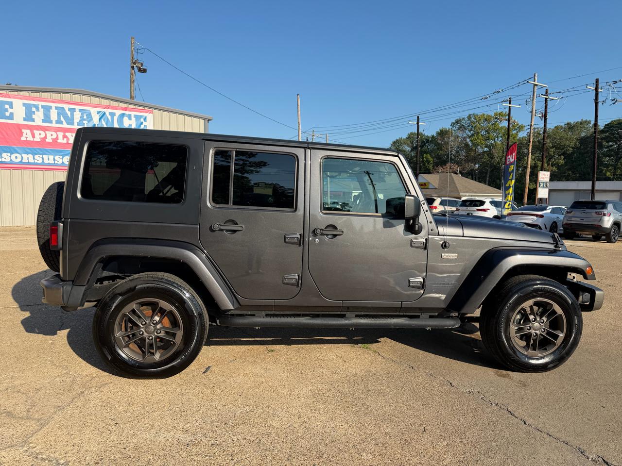 Jeep Wrangler Unlimited Sahara 4WD 2017