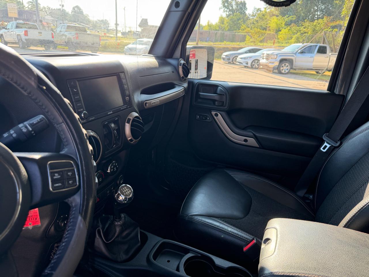 Jeep Wrangler Unlimited Sahara 4WD 2017