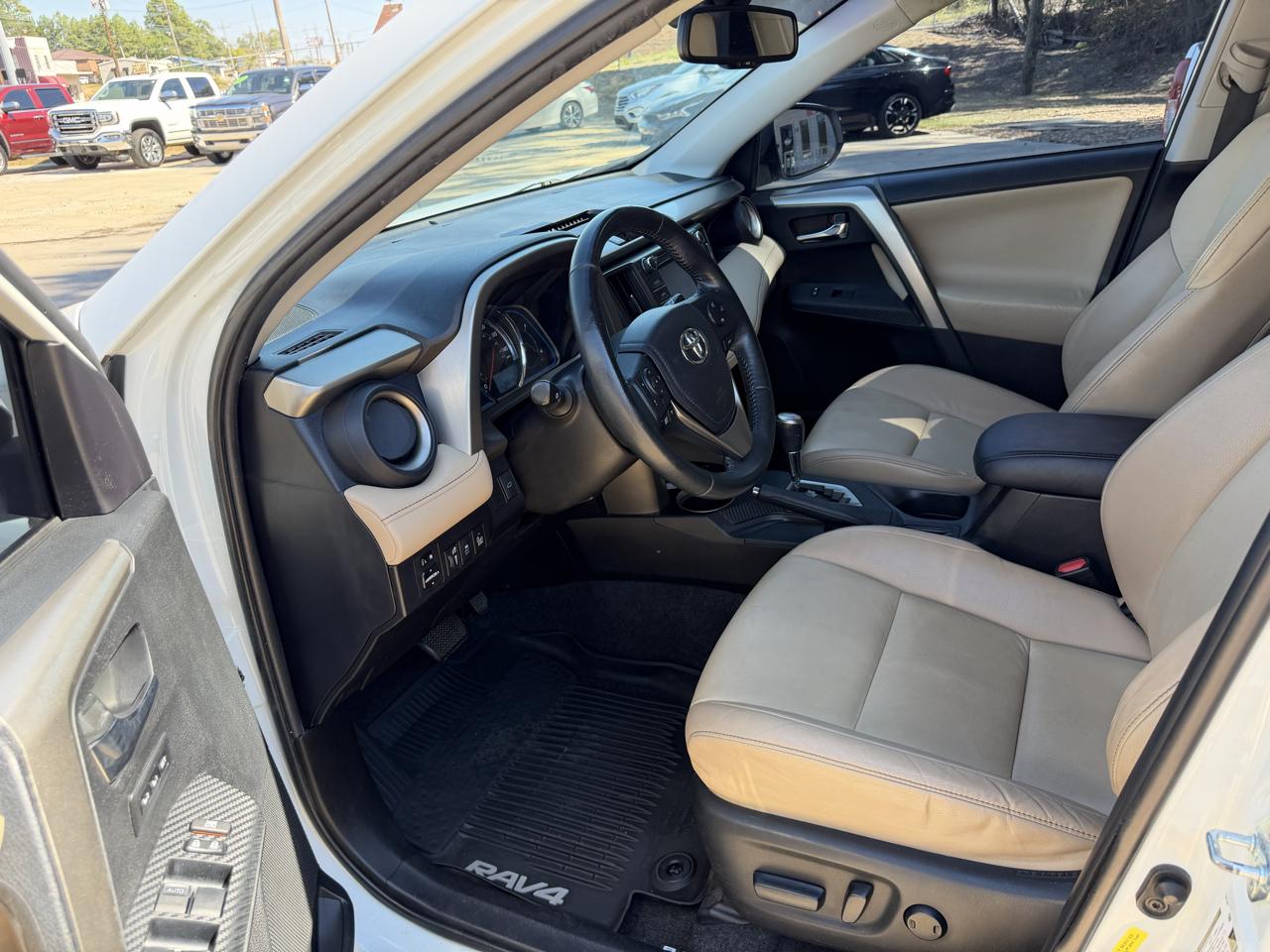 Toyota RAV4 Limited FWD 2015