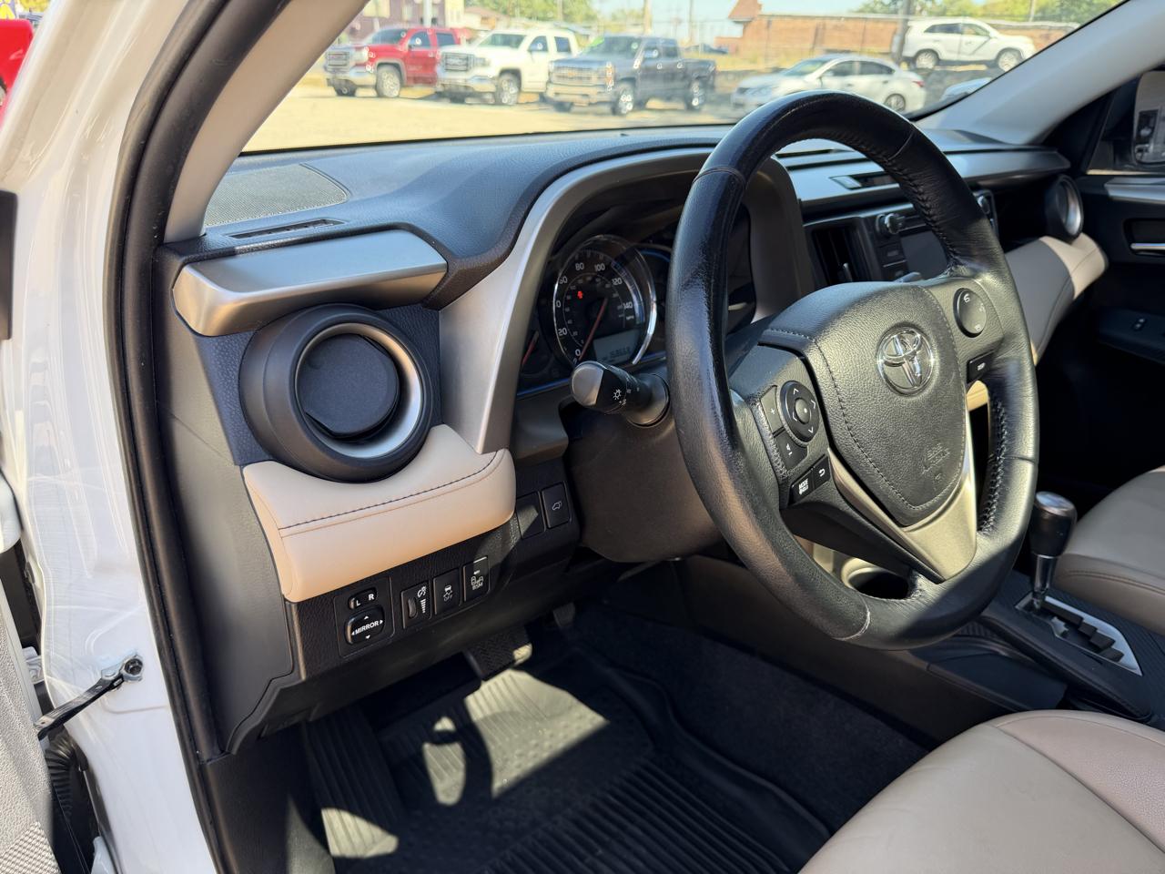 Toyota RAV4 Limited FWD 2015