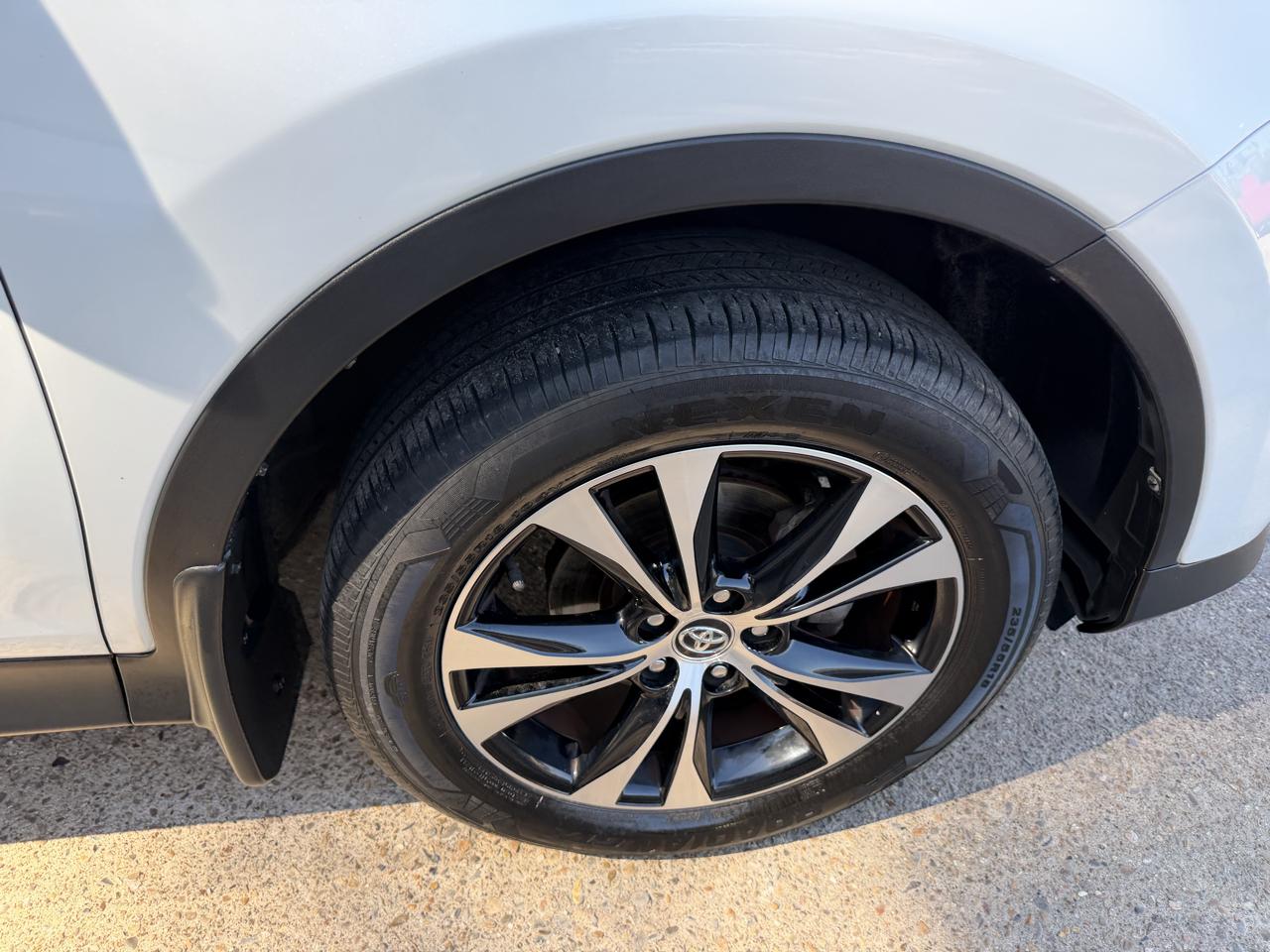 Toyota RAV4 Limited FWD 2015